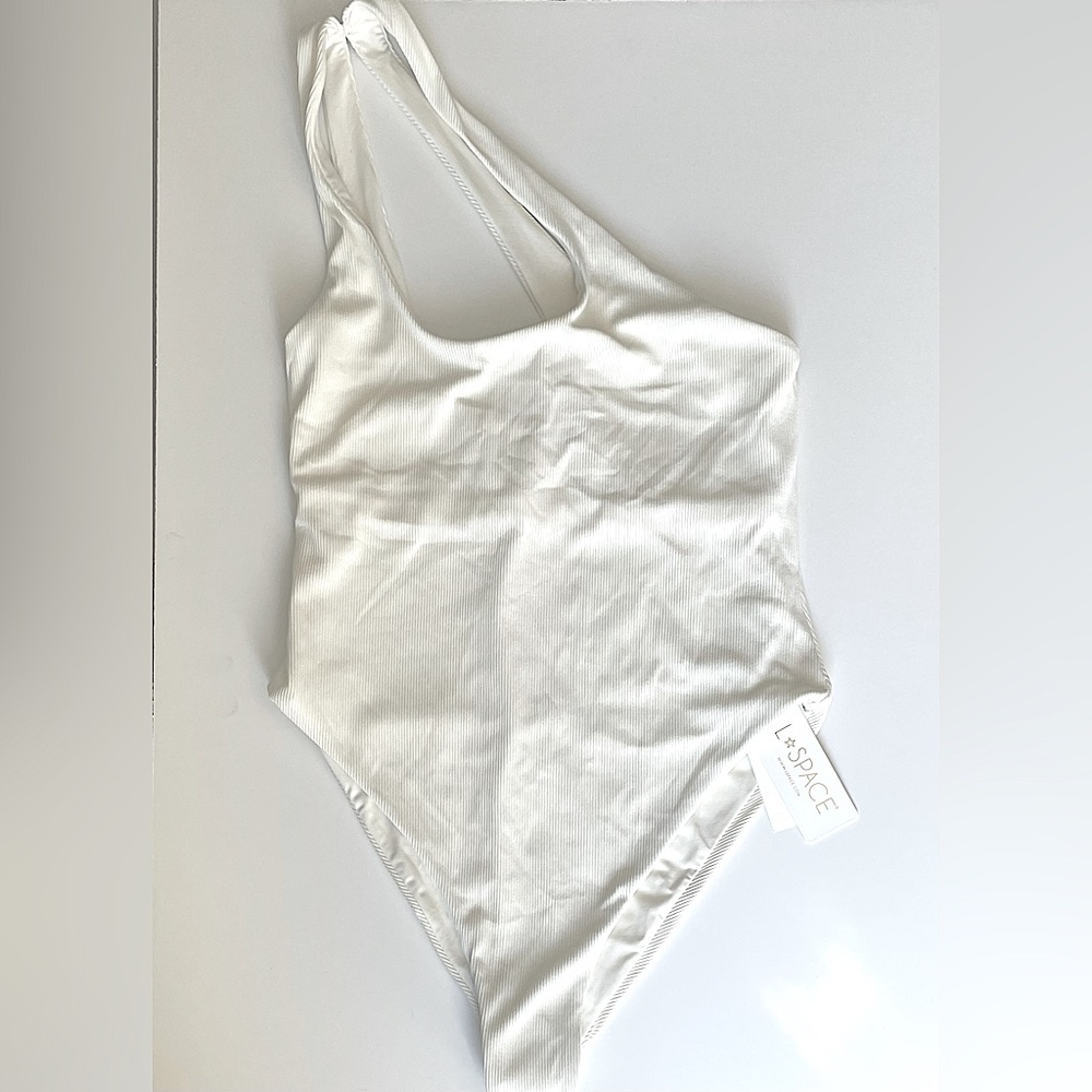 L SPACE NWT “Phoebe” One Piece Swimsuit